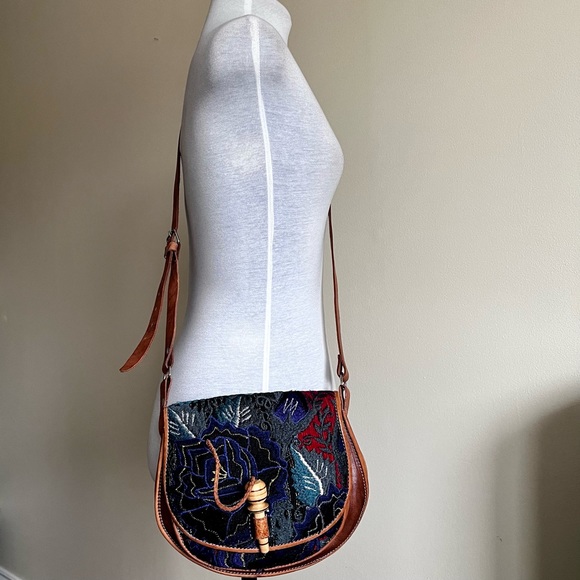 vintage embroidered leather crossbody bag - Picture 14 of 16